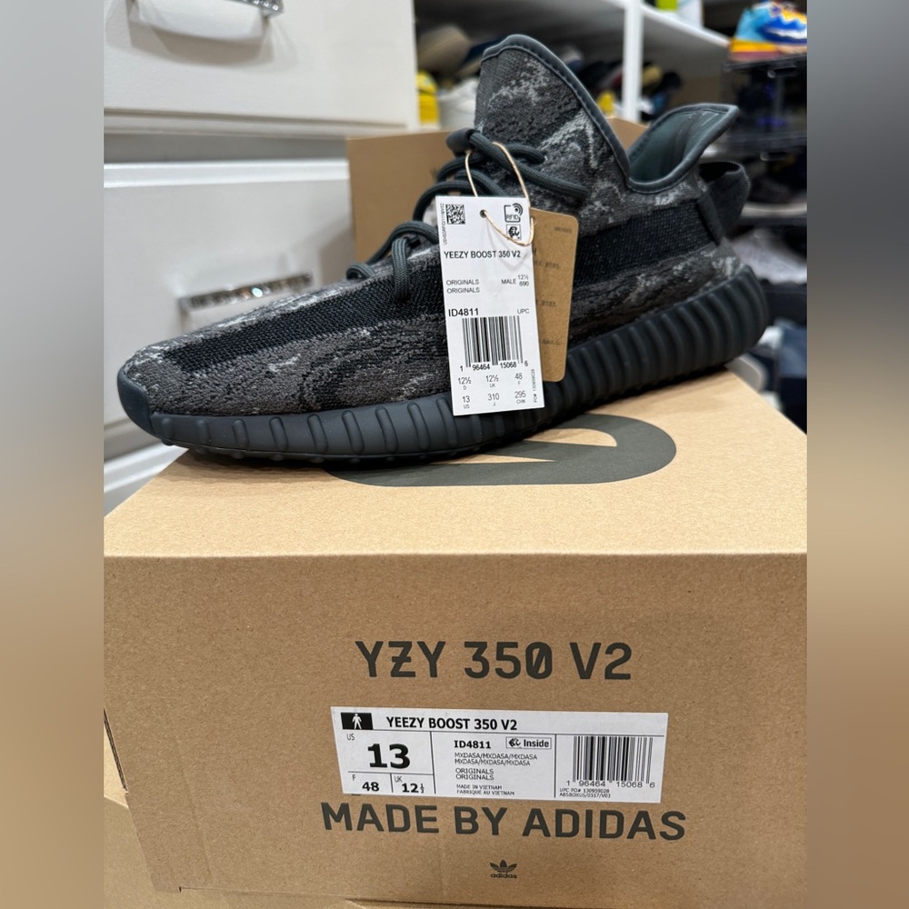 adidas Yeezy Boost 350 V2 Size 13 - MX Dark Salt